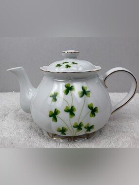 Vintage Ganz Shamrock Teapot-From the “Bell Casa by Ganz” Collection